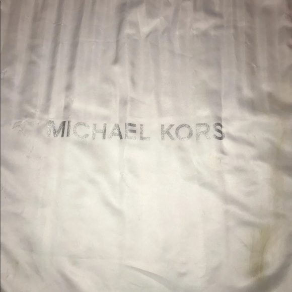 Michael Kors Hamilton Saffiano Bag - Picture 8 of 8